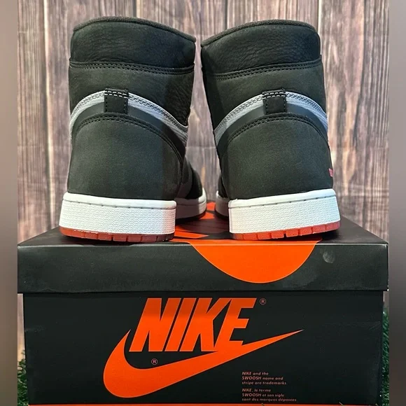 AIR JORDAN 1 HIGH GORE TEX - CEMENT GREY DARK CHARCOAL - SIZE 11 (DB2889 002) - Picture 4 of 7